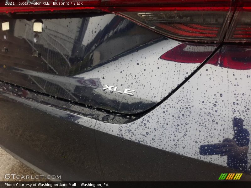 Blueprint / Black 2021 Toyota Avalon XLE