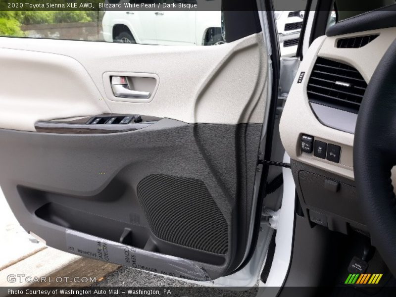 Blizzard White Pearl / Dark Bisque 2020 Toyota Sienna XLE AWD