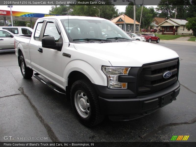 Front 3/4 View of 2016 F150 XL SuperCab 4x4
