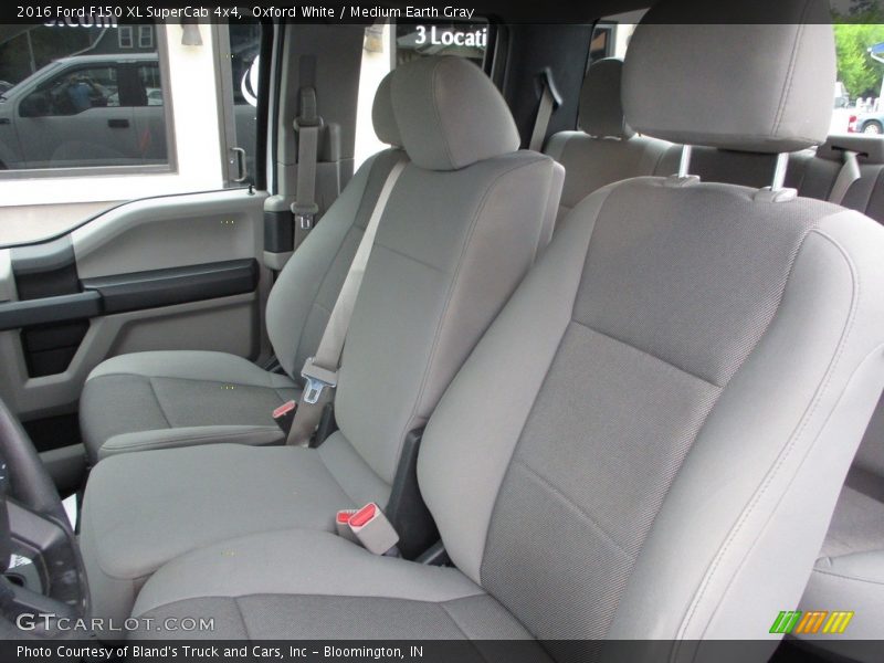 Oxford White / Medium Earth Gray 2016 Ford F150 XL SuperCab 4x4
