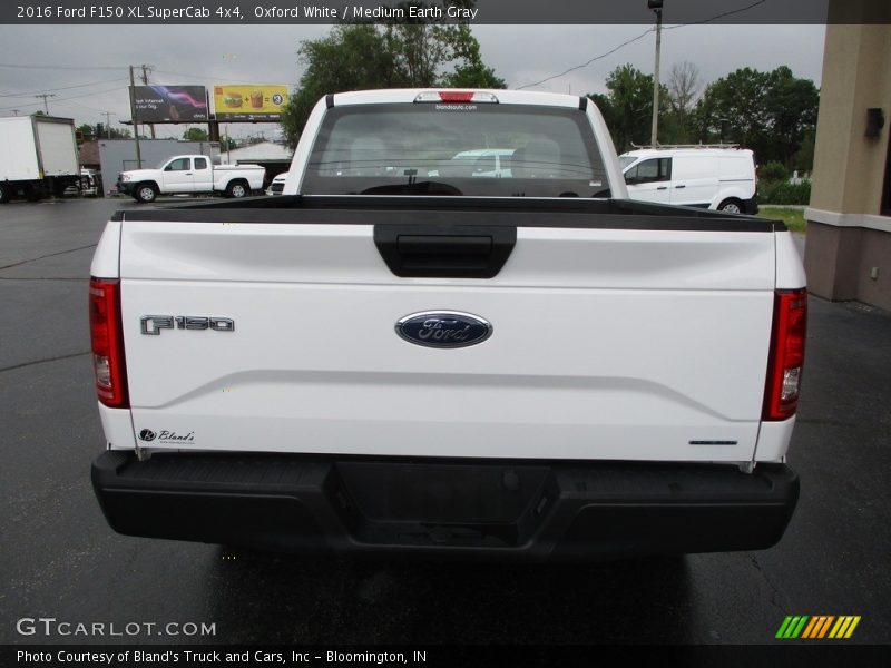 Oxford White / Medium Earth Gray 2016 Ford F150 XL SuperCab 4x4