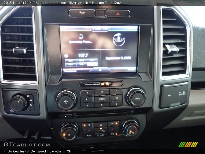 Ingot Silver Metallic / Medium Earth Gray 2015 Ford F150 XLT SuperCab 4x4