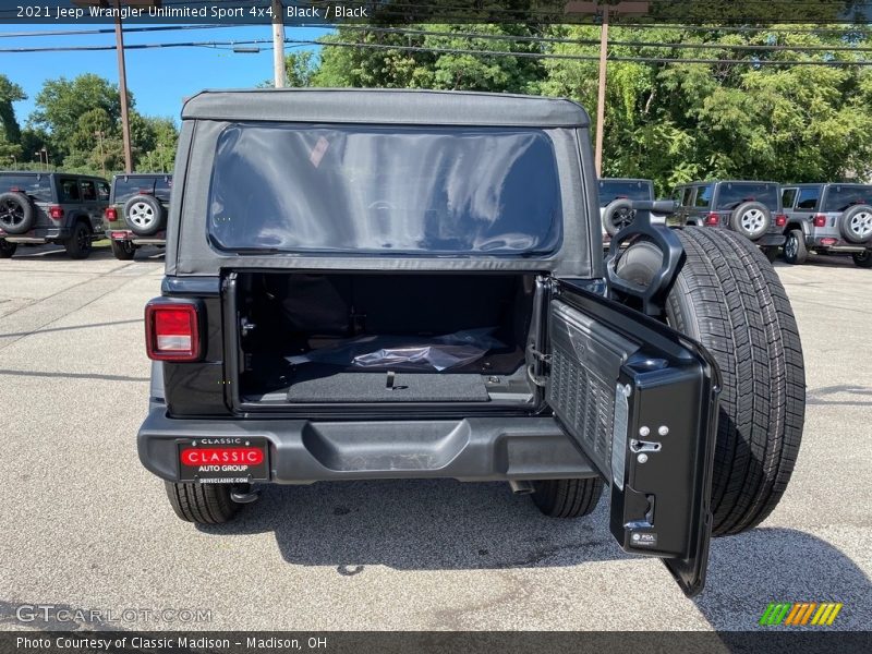  2021 Wrangler Unlimited Sport 4x4 Trunk