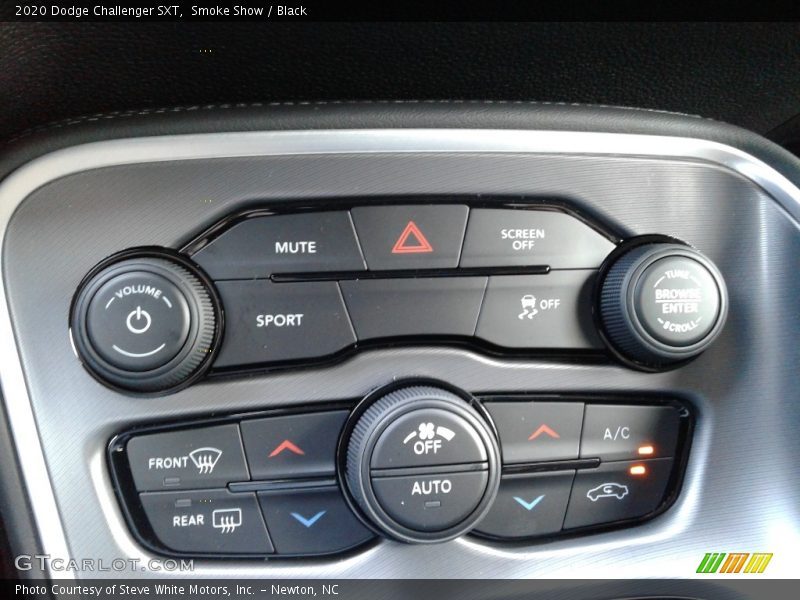 Controls of 2020 Challenger SXT
