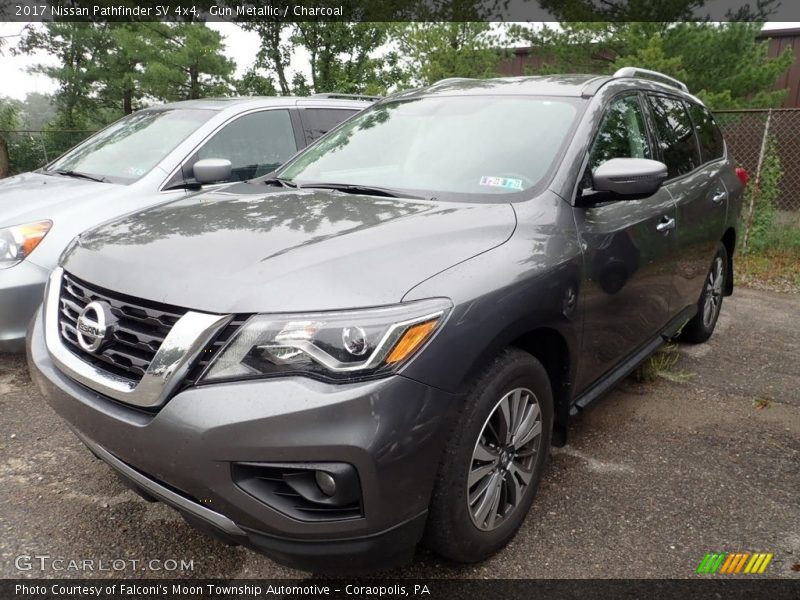 Gun Metallic / Charcoal 2017 Nissan Pathfinder SV 4x4
