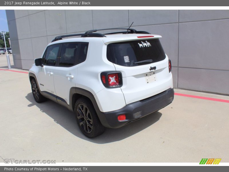 Alpine White / Black 2017 Jeep Renegade Latitude