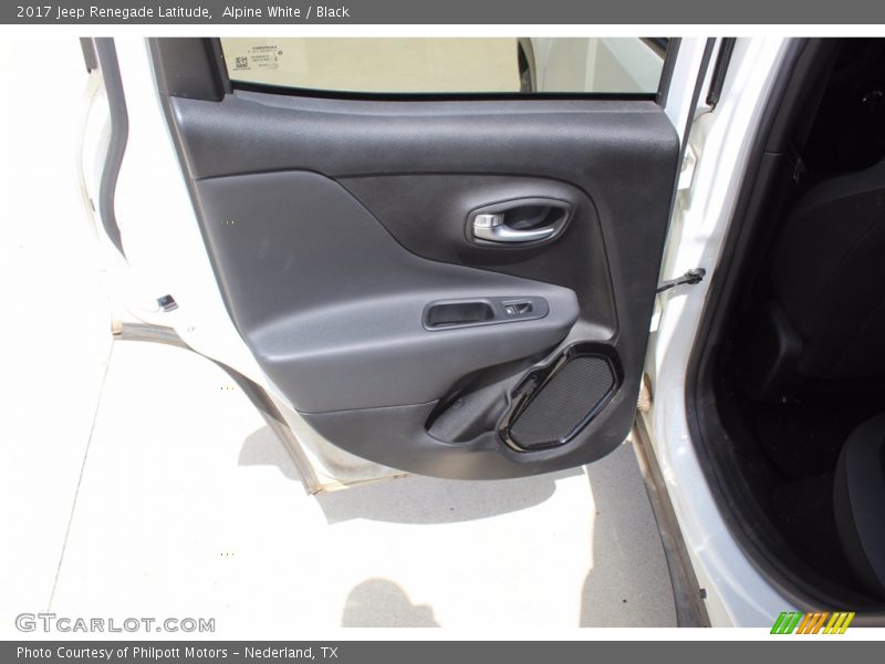 Alpine White / Black 2017 Jeep Renegade Latitude
