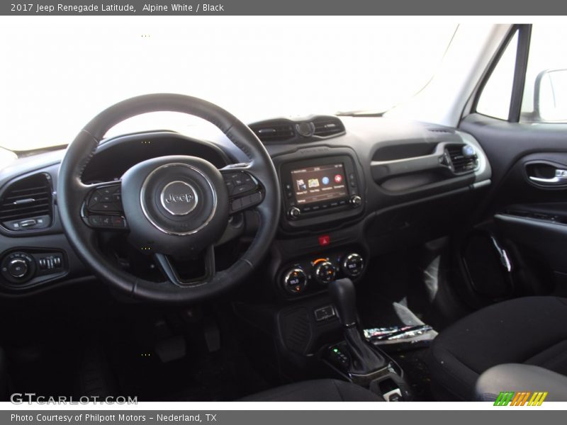 Alpine White / Black 2017 Jeep Renegade Latitude