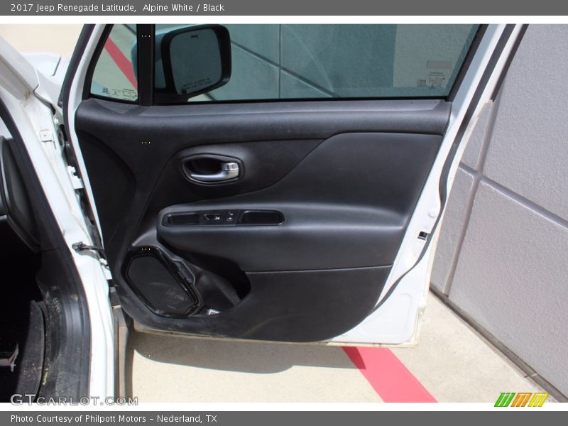 Alpine White / Black 2017 Jeep Renegade Latitude