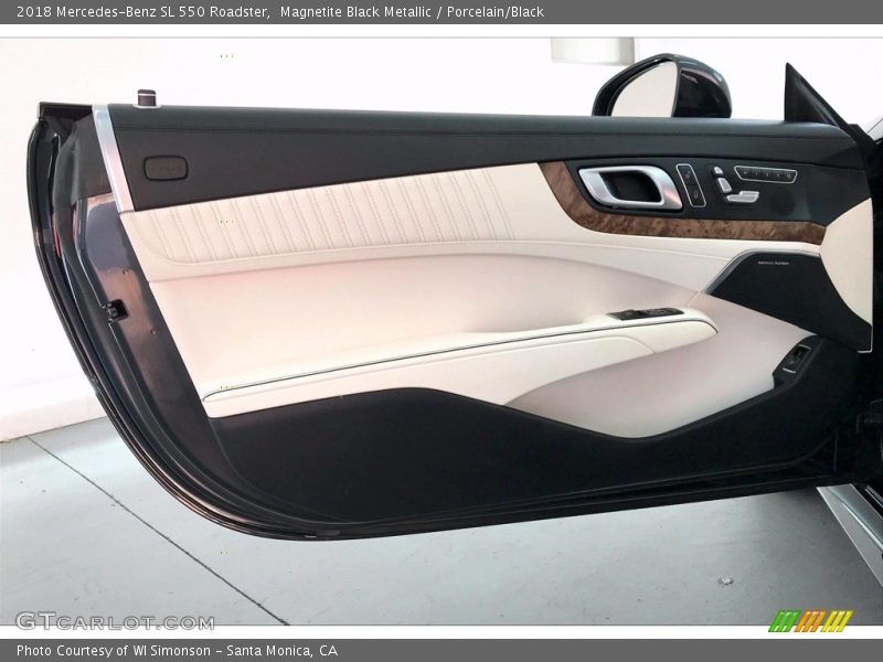 Door Panel of 2018 SL 550 Roadster
