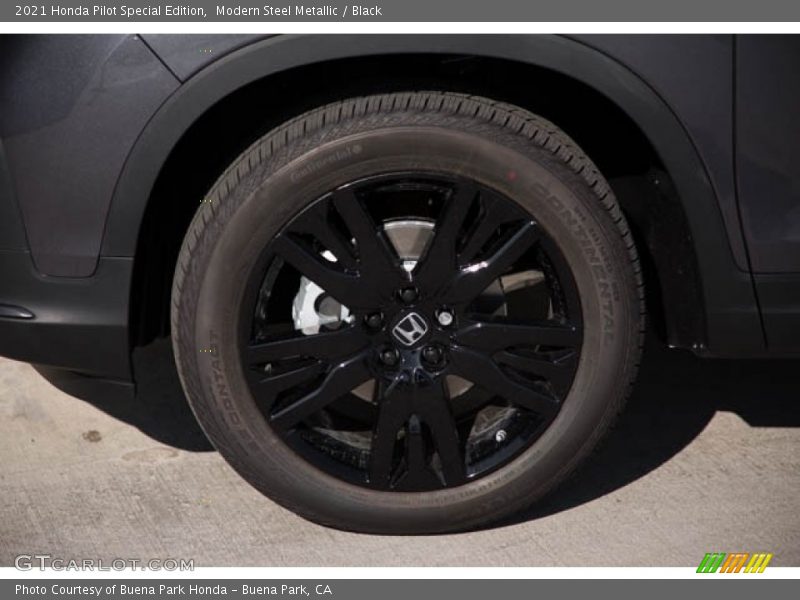 Modern Steel Metallic / Black 2021 Honda Pilot Special Edition
