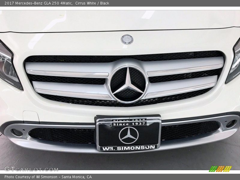 Cirrus White / Black 2017 Mercedes-Benz GLA 250 4Matic