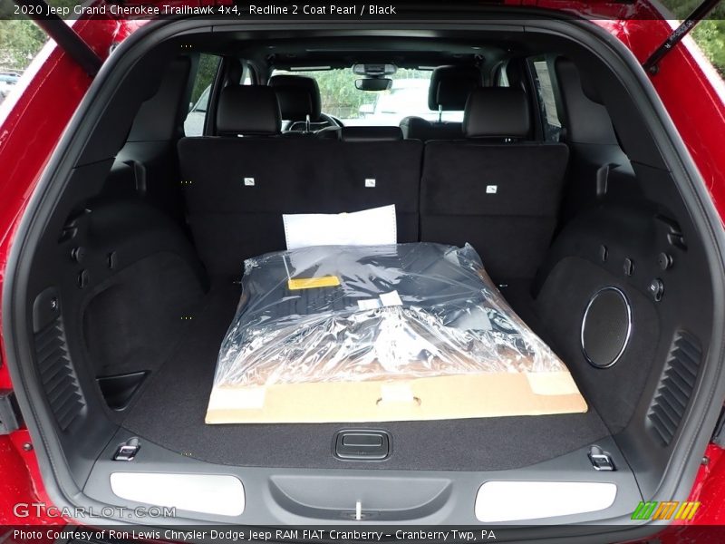  2020 Grand Cherokee Trailhawk 4x4 Trunk