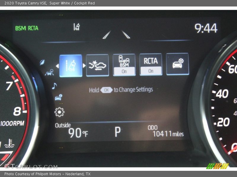 Super White / Cockpit Red 2020 Toyota Camry XSE