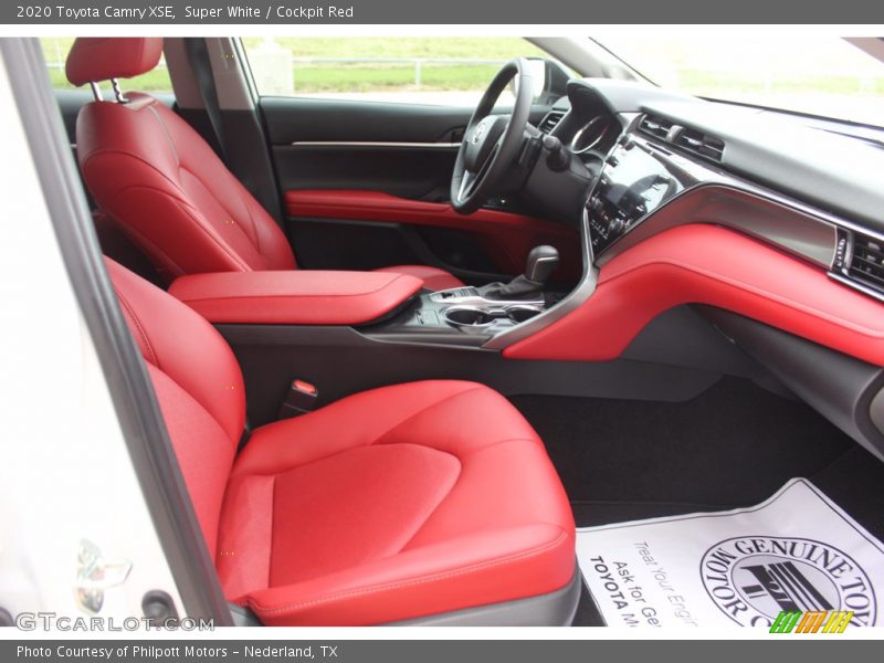 Super White / Cockpit Red 2020 Toyota Camry XSE