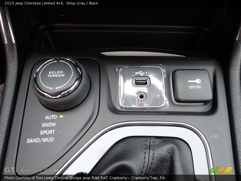 Sting-Gray / Black 2020 Jeep Cherokee Limited 4x4