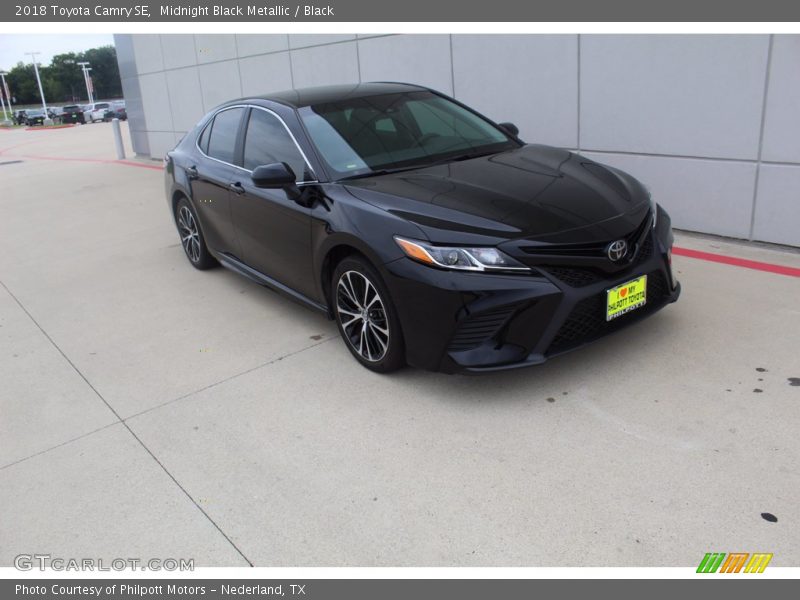 Midnight Black Metallic / Black 2018 Toyota Camry SE