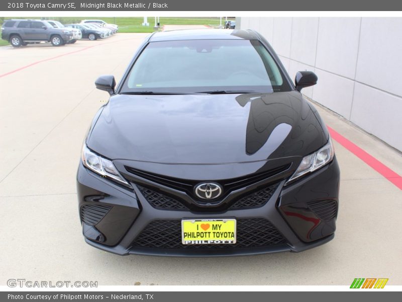 Midnight Black Metallic / Black 2018 Toyota Camry SE