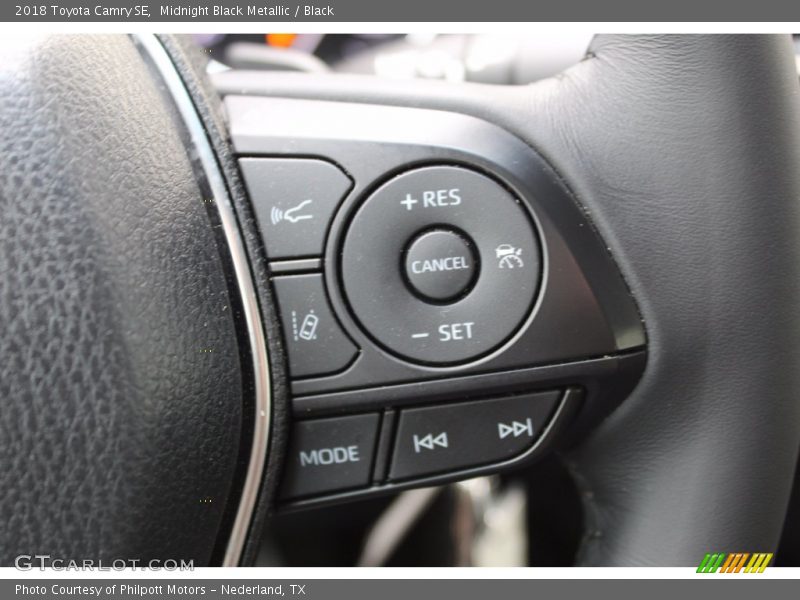 Midnight Black Metallic / Black 2018 Toyota Camry SE