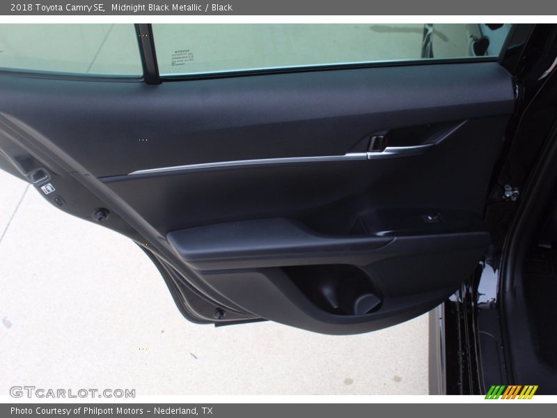Midnight Black Metallic / Black 2018 Toyota Camry SE