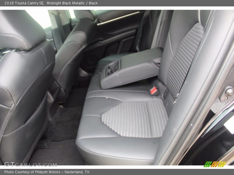 Midnight Black Metallic / Black 2018 Toyota Camry SE