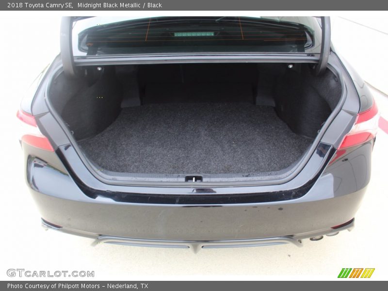 Midnight Black Metallic / Black 2018 Toyota Camry SE