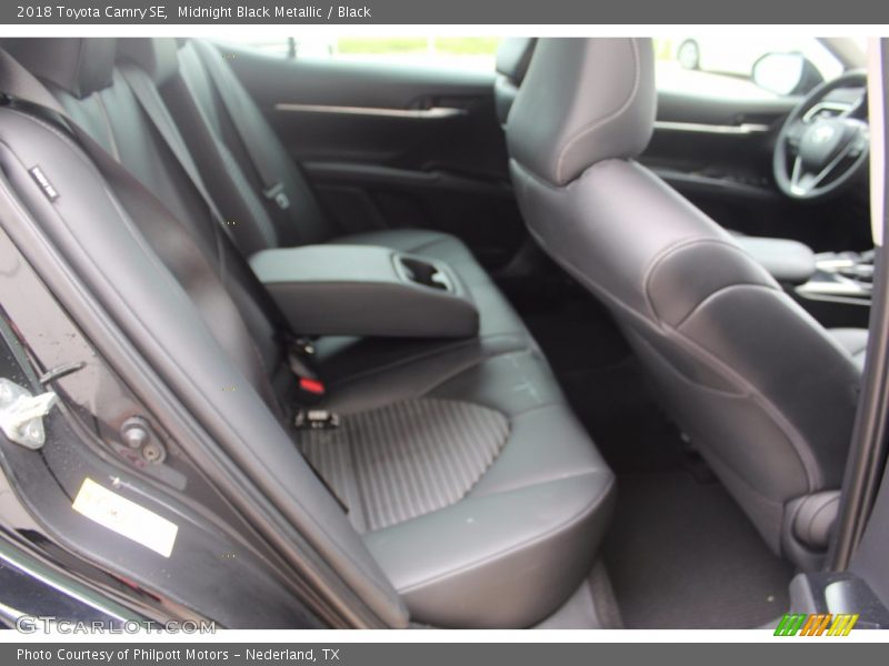 Midnight Black Metallic / Black 2018 Toyota Camry SE