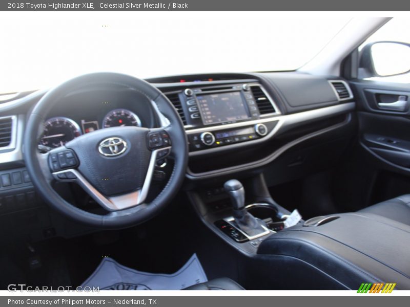 Celestial Silver Metallic / Black 2018 Toyota Highlander XLE