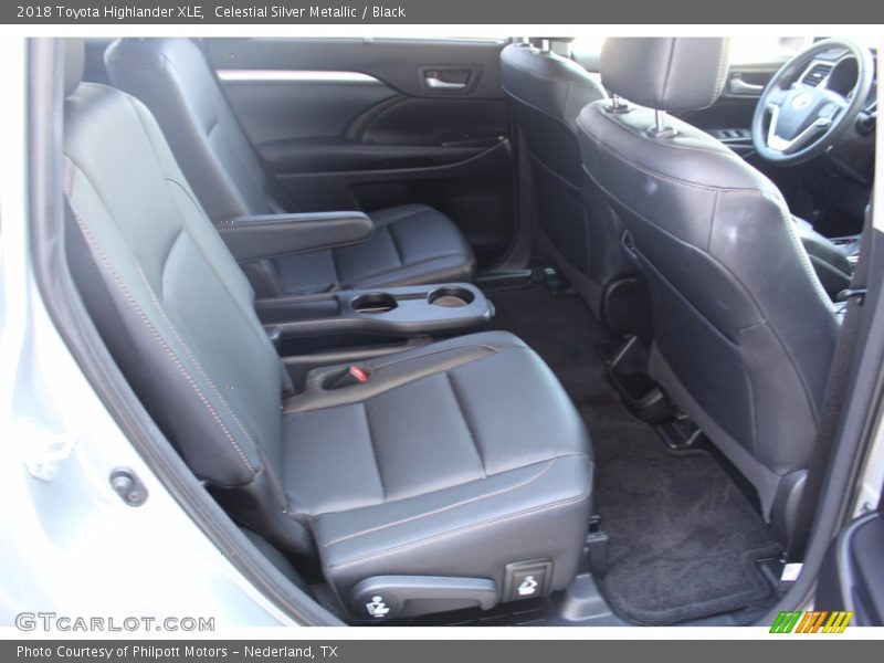 Celestial Silver Metallic / Black 2018 Toyota Highlander XLE