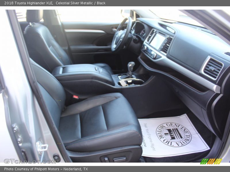 Celestial Silver Metallic / Black 2018 Toyota Highlander XLE