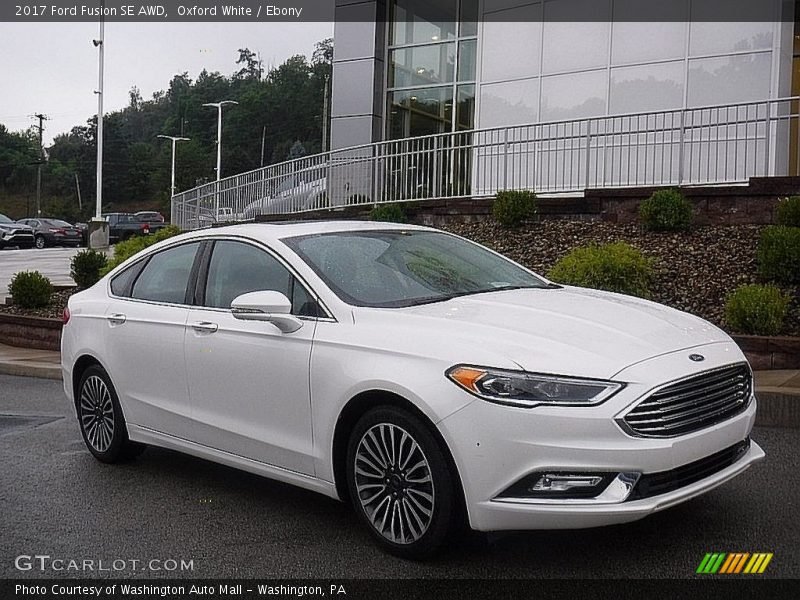 Front 3/4 View of 2017 Fusion SE AWD