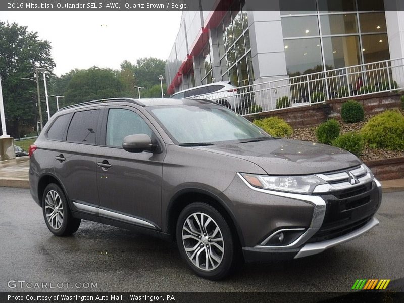 Front 3/4 View of 2016 Outlander SEL S-AWC