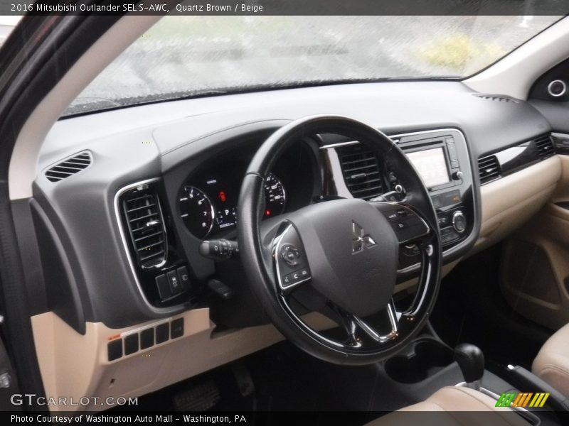 Dashboard of 2016 Outlander SEL S-AWC