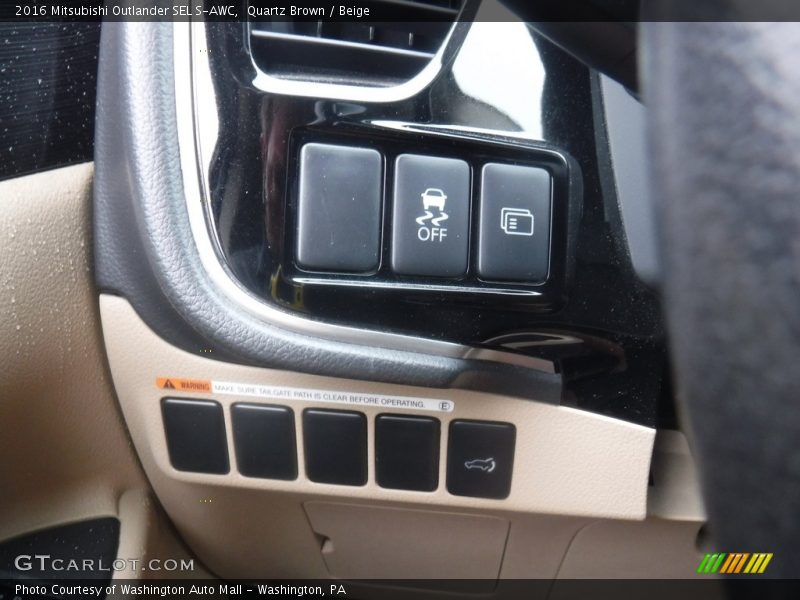 Controls of 2016 Outlander SEL S-AWC