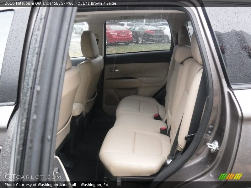 Rear Seat of 2016 Outlander SEL S-AWC