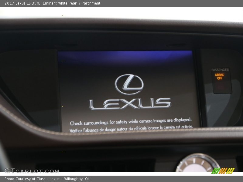 Eminent White Pearl / Parchment 2017 Lexus ES 350