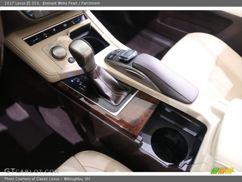 Eminent White Pearl / Parchment 2017 Lexus ES 350
