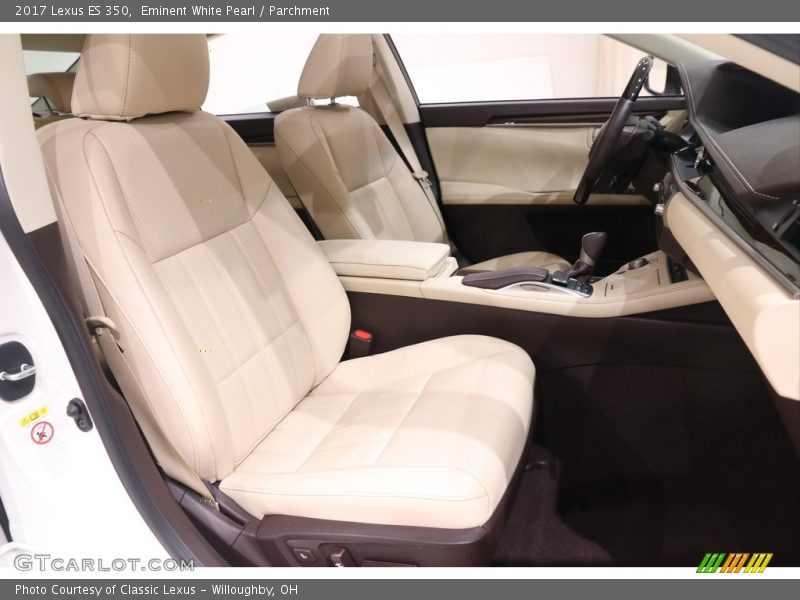 Eminent White Pearl / Parchment 2017 Lexus ES 350