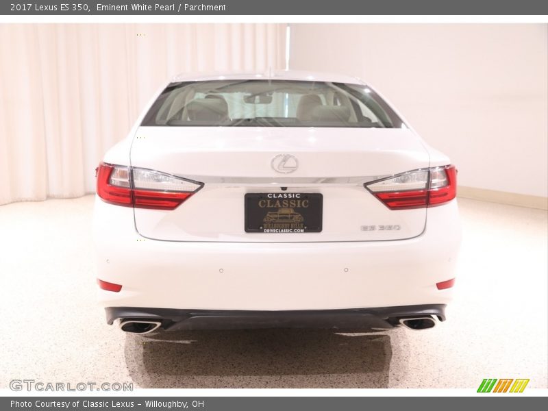 Eminent White Pearl / Parchment 2017 Lexus ES 350