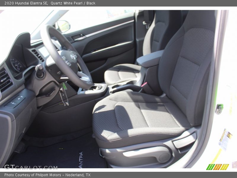 Quartz White Pearl / Black 2020 Hyundai Elantra SE
