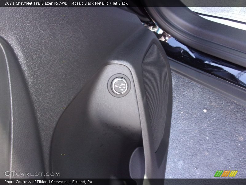 Mosaic Black Metallic / Jet Black 2021 Chevrolet TrailBlazer RS AWD