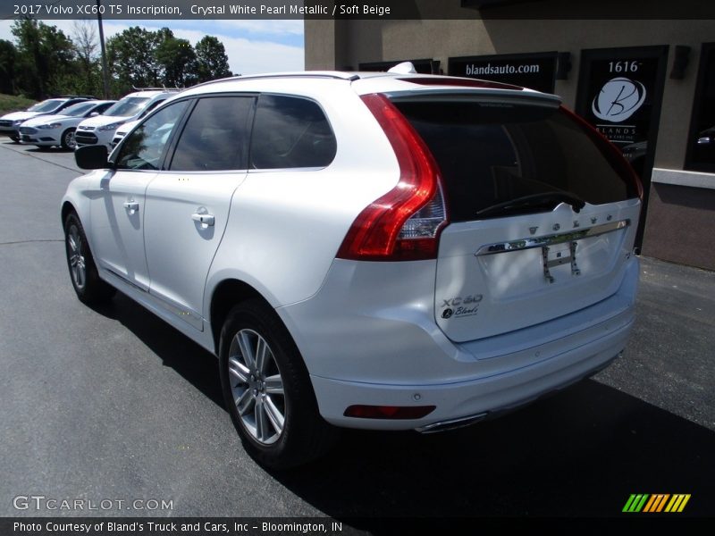 Crystal White Pearl Metallic / Soft Beige 2017 Volvo XC60 T5 Inscription