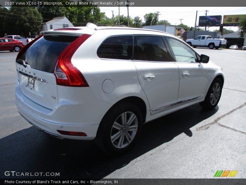 Crystal White Pearl Metallic / Soft Beige 2017 Volvo XC60 T5 Inscription