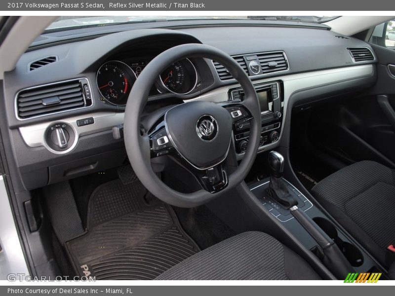 Reflex Silver Metallic / Titan Black 2017 Volkswagen Passat S Sedan
