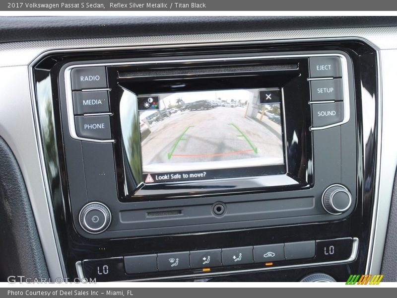 Reflex Silver Metallic / Titan Black 2017 Volkswagen Passat S Sedan