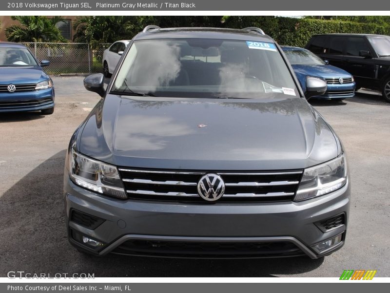 Platinum Gray Metallic / Titan Black 2018 Volkswagen Tiguan SEL