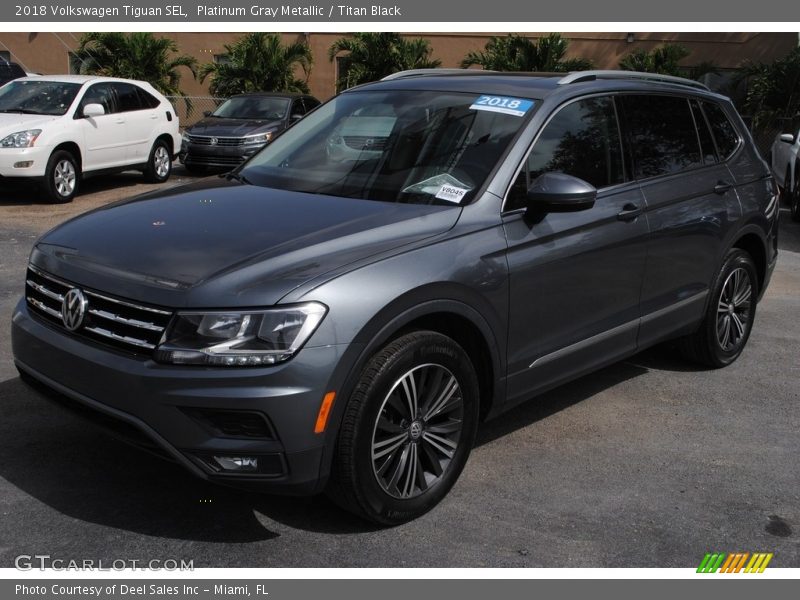 Platinum Gray Metallic / Titan Black 2018 Volkswagen Tiguan SEL