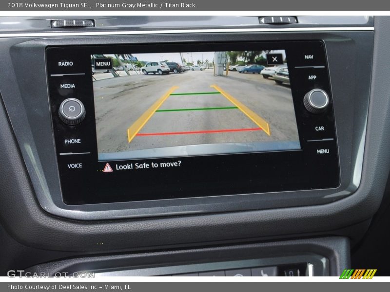 Platinum Gray Metallic / Titan Black 2018 Volkswagen Tiguan SEL
