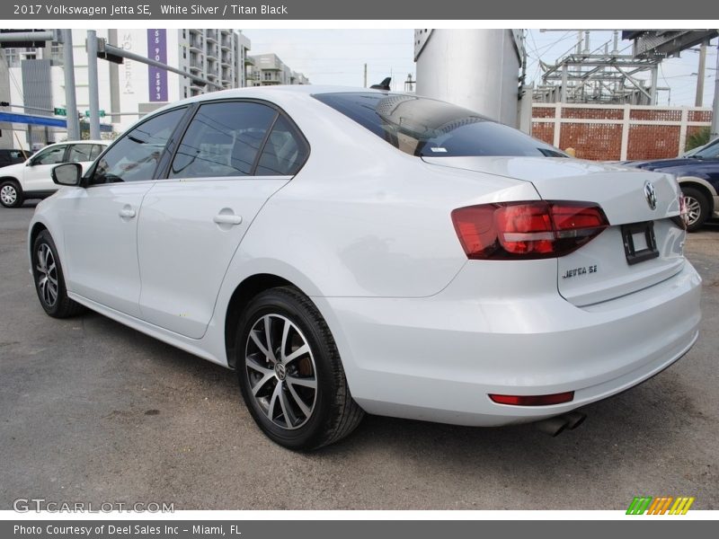 White Silver / Titan Black 2017 Volkswagen Jetta SE
