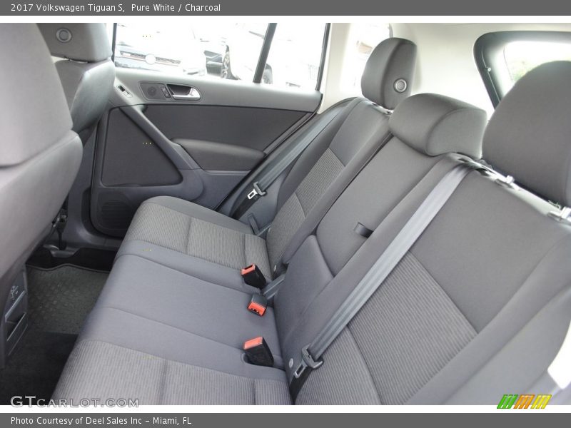 Pure White / Charcoal 2017 Volkswagen Tiguan S